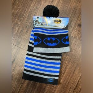 NWT BATMAN HAT & SCARF SET, NO GLOVES